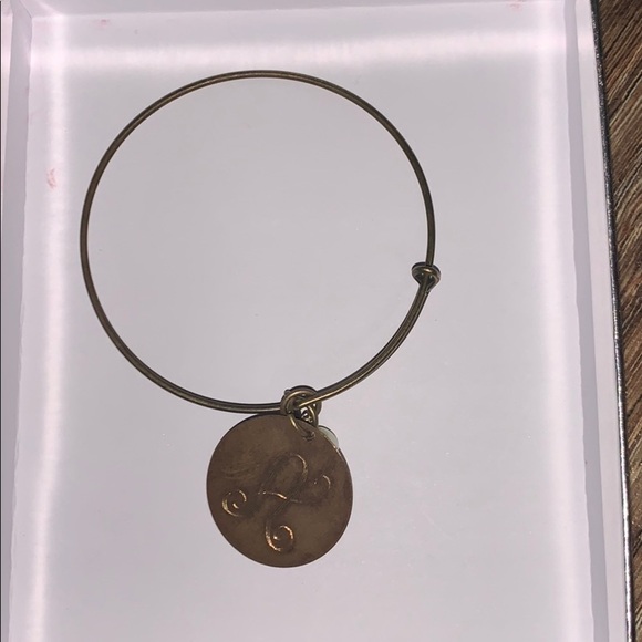 Initial A bangle gold Bracelet - Picture 1 of 1